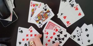 Mậu Binh Đồng Hoa Là Gì - Hướng Dẫn Cách Chơi Chính Xác